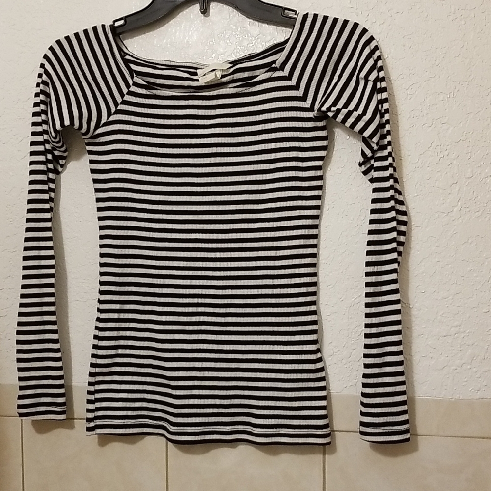 H&M Black and White Striped top